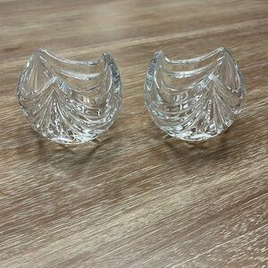 Mikasa tealights set of 2 includes twinkling tea lights.